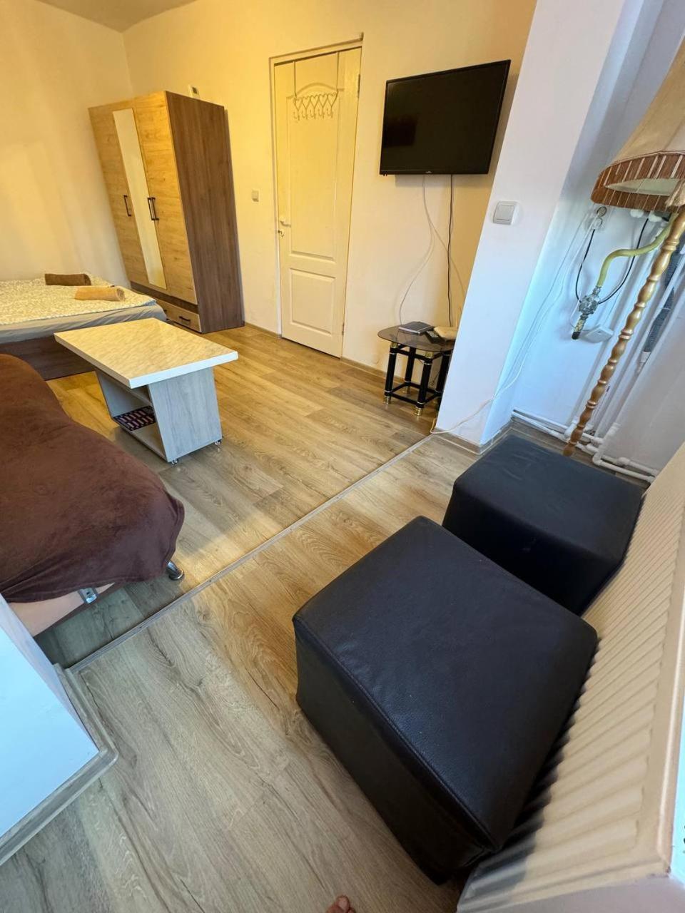 Affordable Apartment Close To The Castle Hunedoara Exterior foto